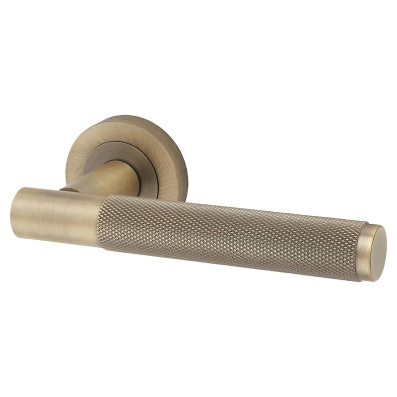 Jedo by Frelan Bari Knurled Door Handle on Rose – Antique Brass