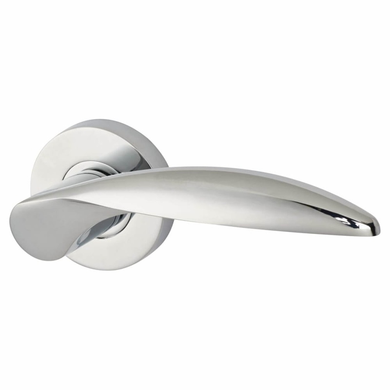 Jigtech Cresta Door Handle on Rose – Polished Chrome