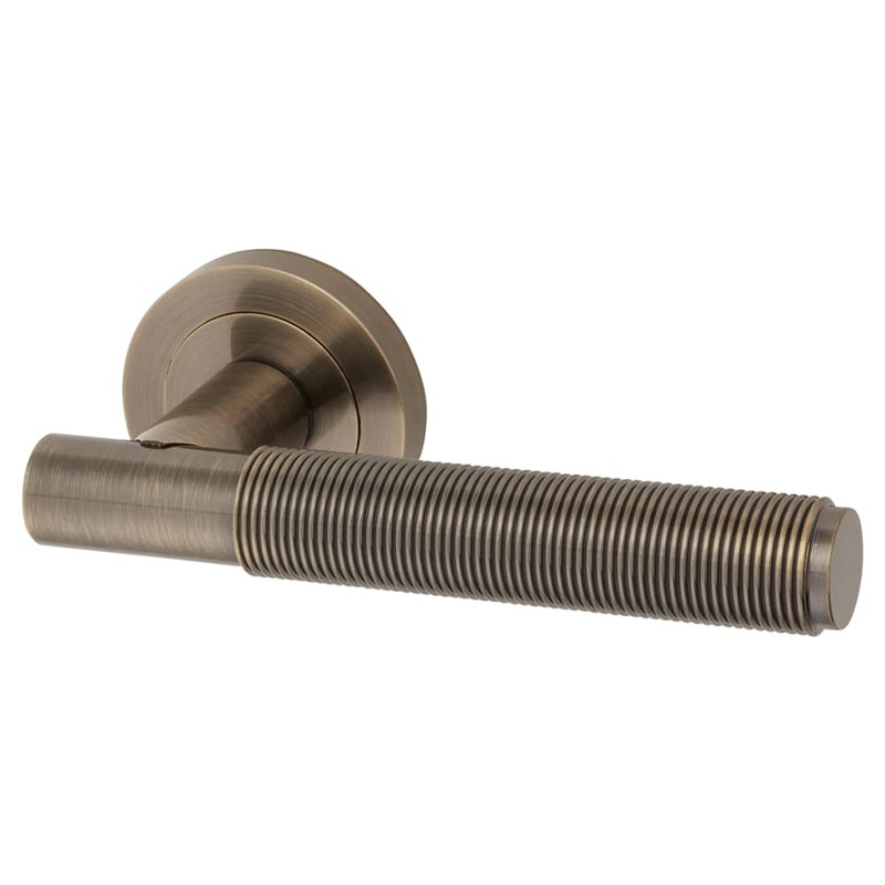 Altro Lily Reeded Door Handle on Rose – Antique Brass