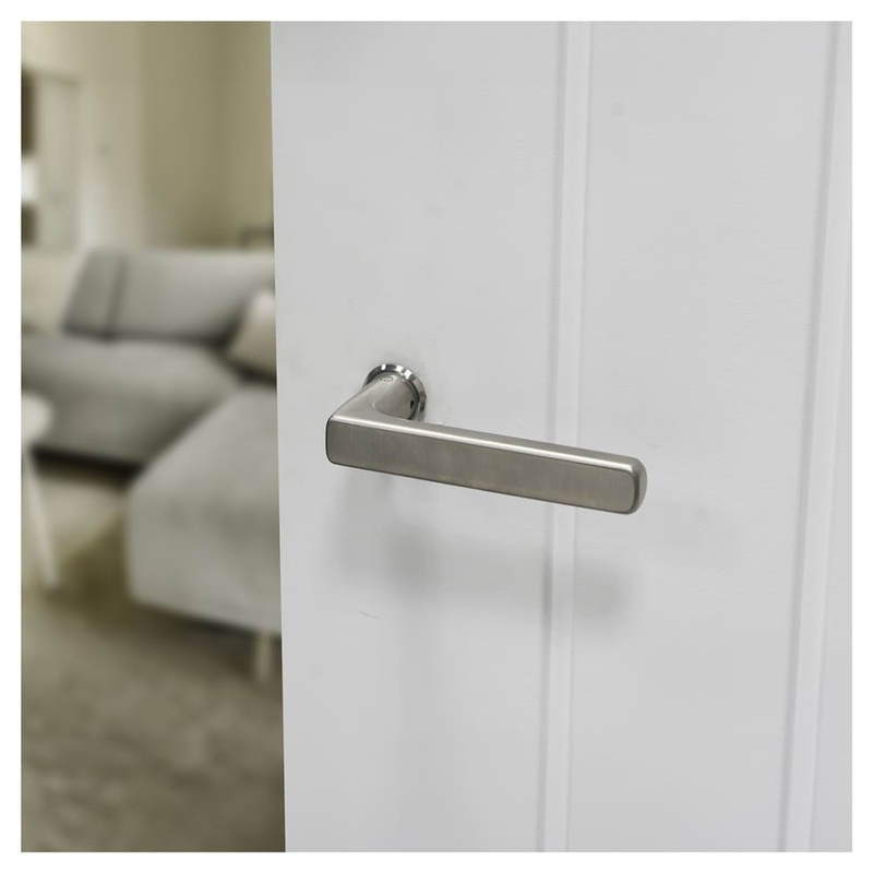 Hoppe Mini Rose Dallas Door Handle on Rose – Satin Nickel