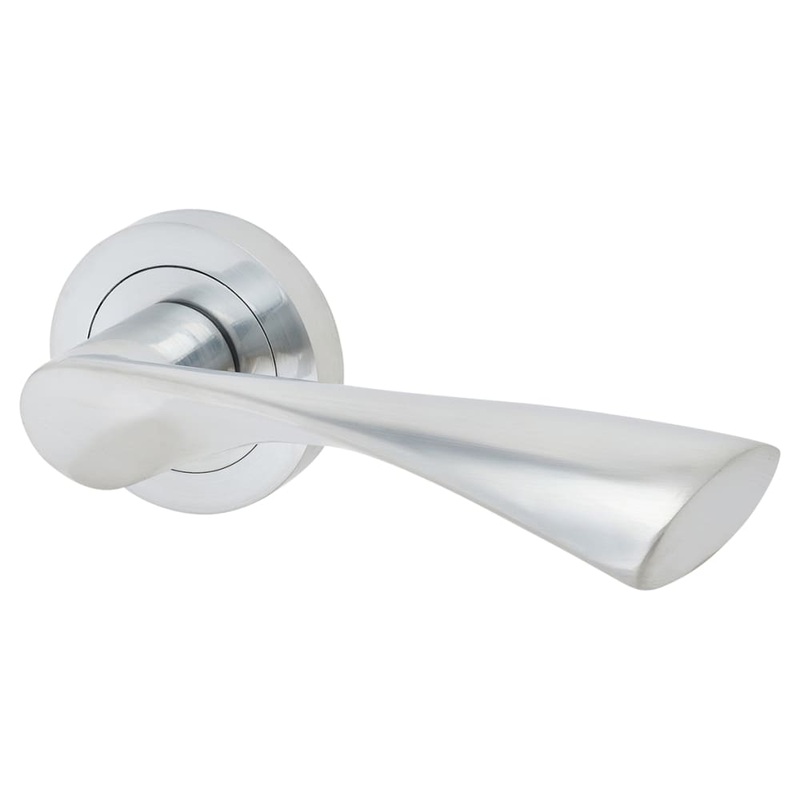 Altro Knightsbridge Door Handle on Rose – Satin Chrome