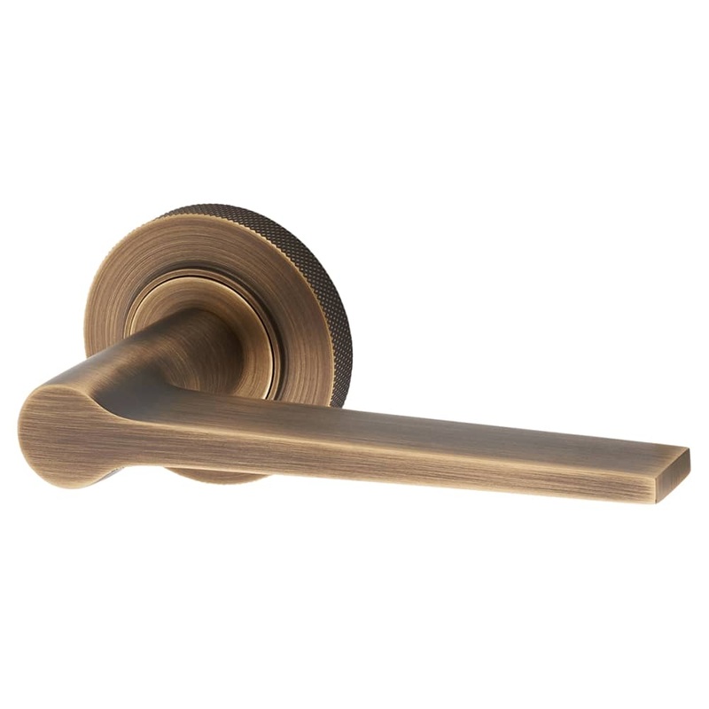 Burlington BUR20 by Frelan Knightsbridge Door Handle on Knurled Rose – Antique Brass