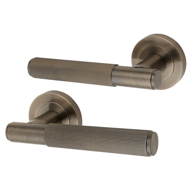 Altro Nova Lines Door Handle on Rose – Antique Brass